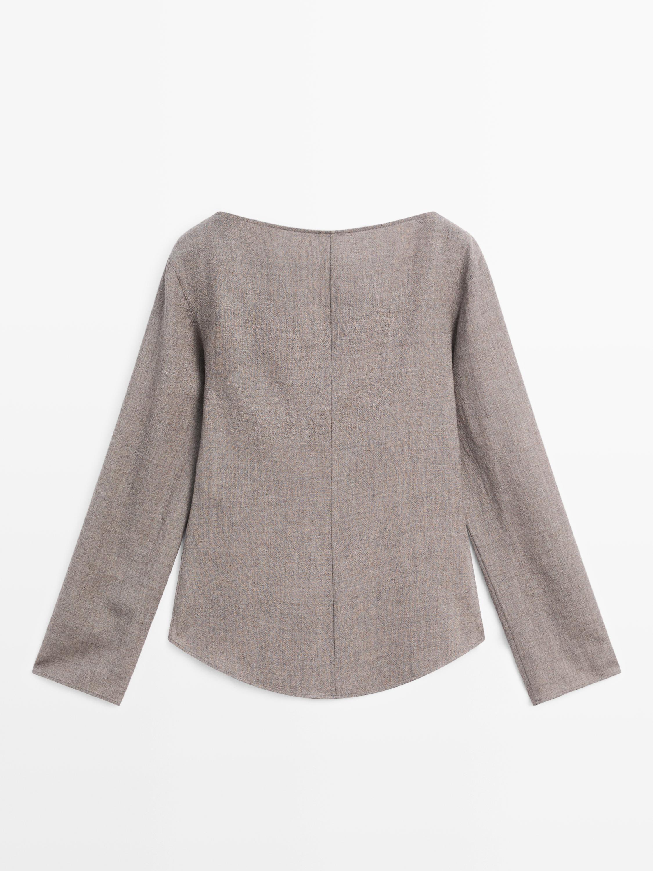 Felt texture boat neck blouse